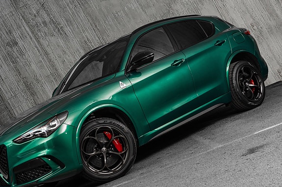 Alfa Romeo Stelvio Quadrifoglio 13 of 30