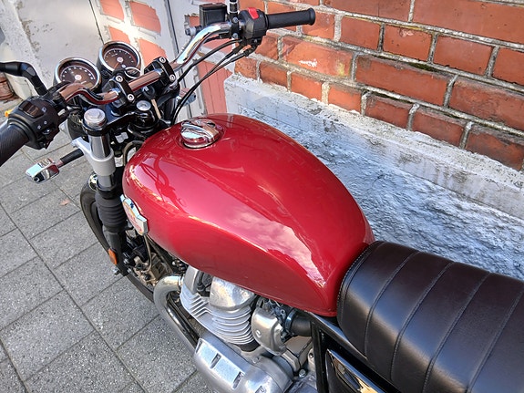 Royal Enfield Interceptor 650 3 of 8