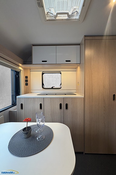 Adria Aviva 422 PY Plus /  Helt ny / Elbilvennlig  / Fast dobbeltseng 14 of 17