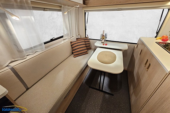 Adria Aviva 422 PY Plus /  Helt ny / Elbilvennlig  / Fast dobbeltseng 12 of 17