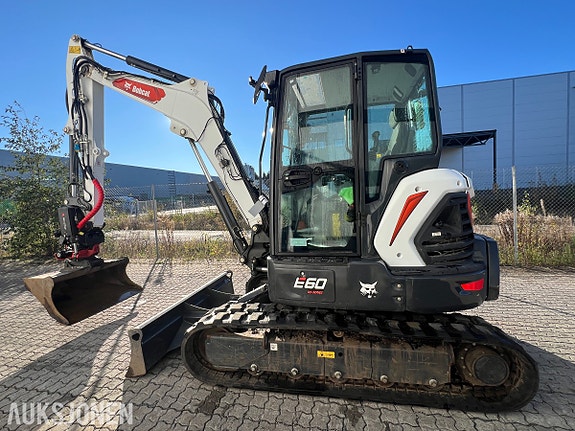 Bobcat E60 Rotortilt R2, sentralsmøring, fast puss 2 of 30