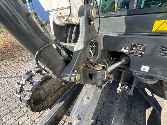 Bobcat E60 Rotortilt R2, sentralsmøring, fast puss 10 of 30