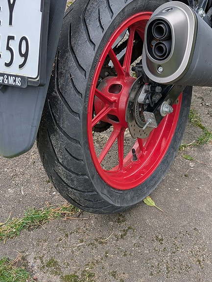 Suzuki GSX-S 125 5 of 8