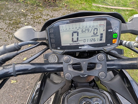 Suzuki GSX-S 125 2 of 8