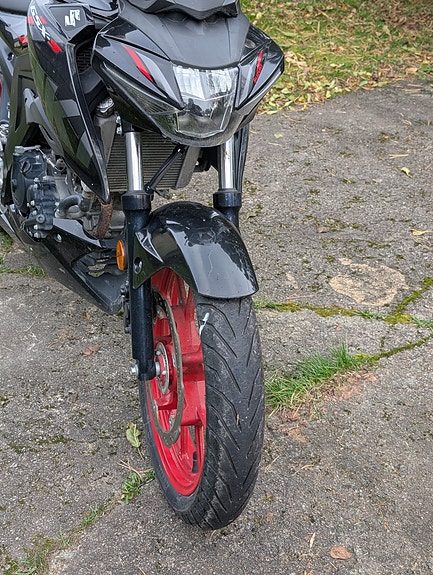 Suzuki GSX-S 125 4 of 8