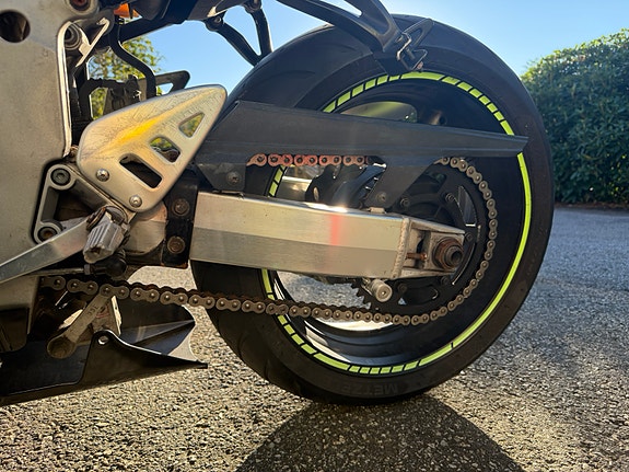 Suzuki GSX-R 600 14 of 14