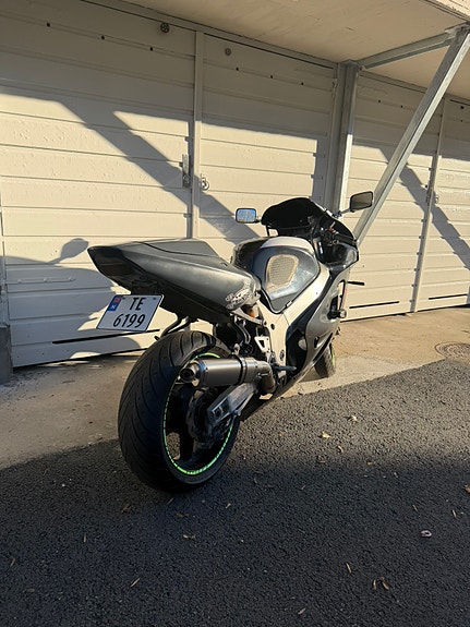 Suzuki GSX-R 600 5 of 14