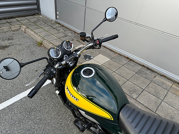 Kawasaki Z 900 RS 7 of 7