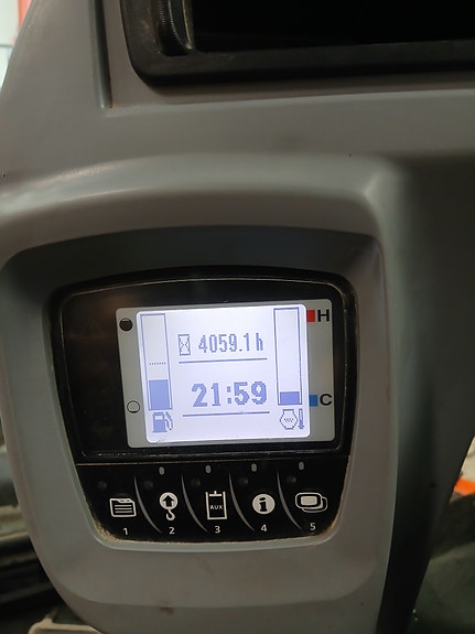 Kubota KX057-4 28 of 30