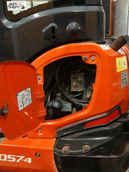 Kubota KX057-4 9 of 30