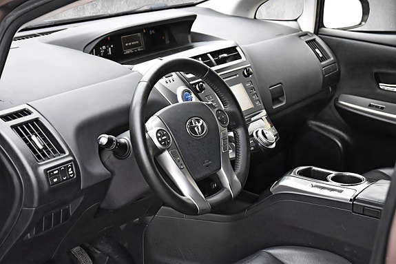 Toyota Prius+ 11 of 20