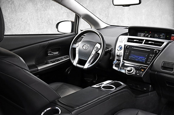 Toyota Prius+ 10 of 20