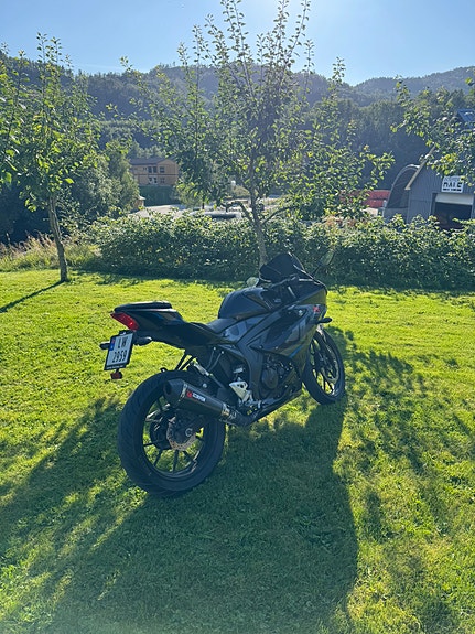 Suzuki GSX-R 125 4 of 4