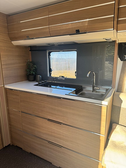 Adria Adora 753UK-3 køyer, nye akslinger/dekk, Alde 5 of 23