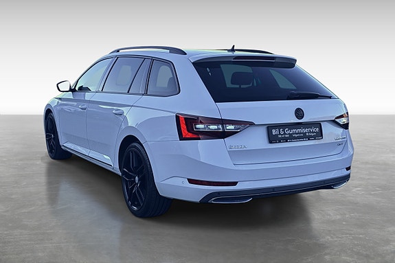 Skoda Superb 9 of 29