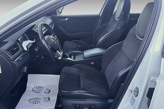 Skoda Superb 11 of 29