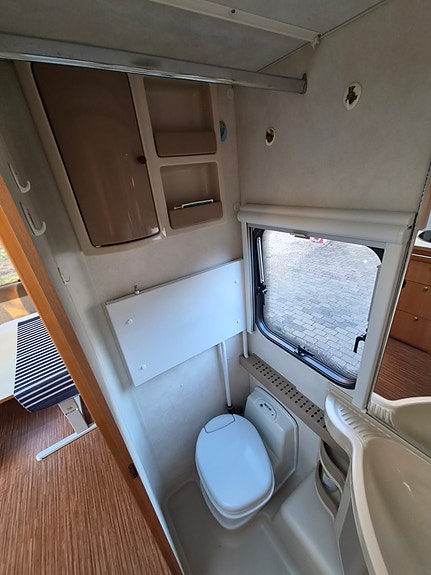 Adria Adora 563 PU 9 of 16