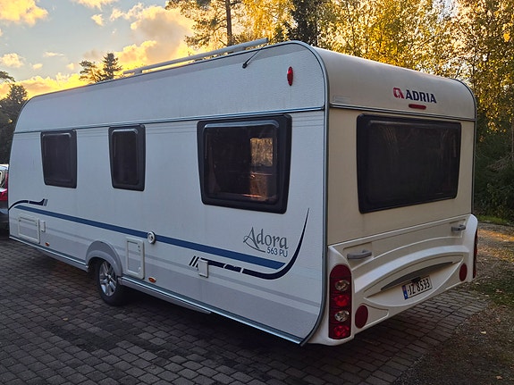 Adria Adora 563 PU 3 of 16