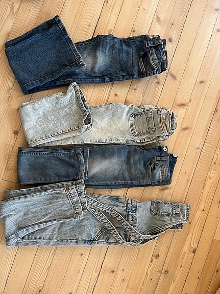 Klespakke jente str 134/140 og sko str 33/34.