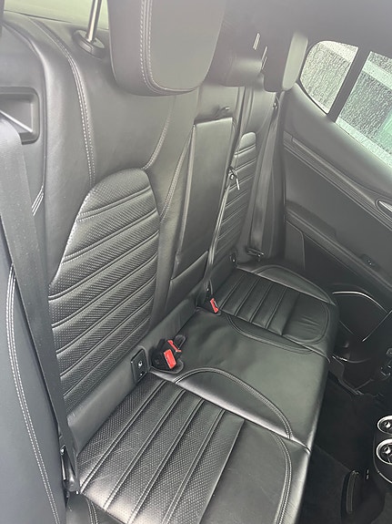 Alfa Romeo Stelvio 30 of 30