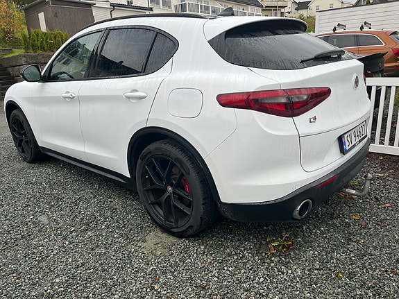 Alfa Romeo Stelvio 12 of 30