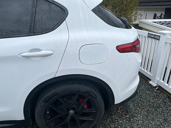 Alfa Romeo Stelvio 17 of 30