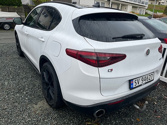 Alfa Romeo Stelvio 14 of 30