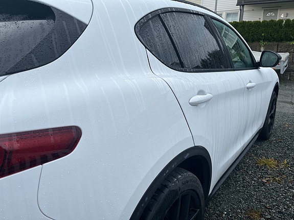 Alfa Romeo Stelvio 18 of 30