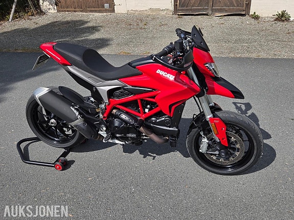 Ducati Hypermotard 939 5 of 17
