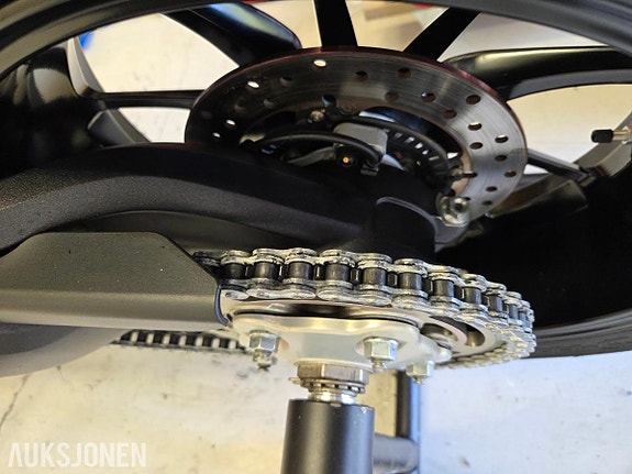 Ducati Hypermotard 939 16 of 17