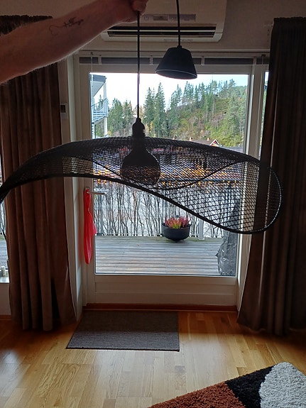 spesiel taklampe kjøpt på Bohus.Kjøpt for 3 år siden