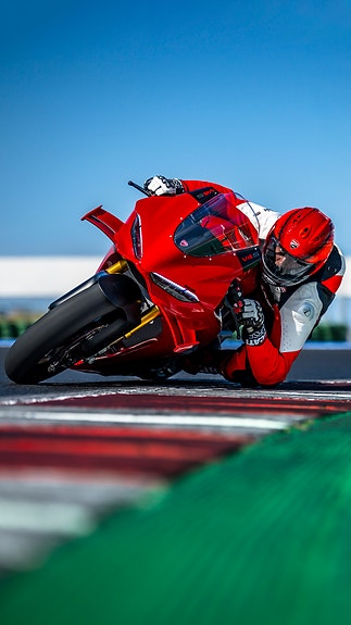 Ducati Panigale V4 / V4s 8 of 15