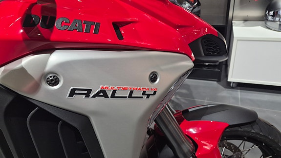 Ducati Multistrada V4 Rally 3 of 5