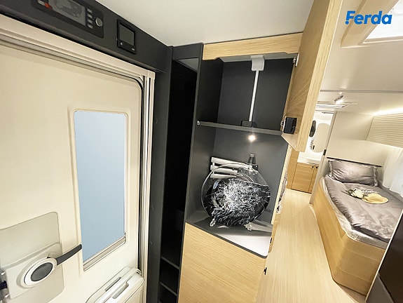 Adria Adora 663 UT - Alde | Enkeltsenger | Stort Bad | Elektrisk Gulvvarme 7 of 20