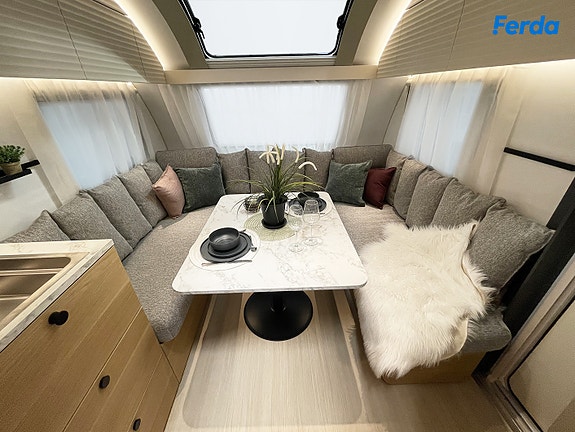 Adria Adora 663 UT - Alde | Enkeltsenger | Stort Bad | Elektrisk Gulvvarme 3 of 20