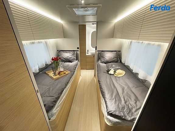 Adria Adora 663 UT - Alde | Enkeltsenger | Stort Bad | Elektrisk Gulvvarme 11 of 20