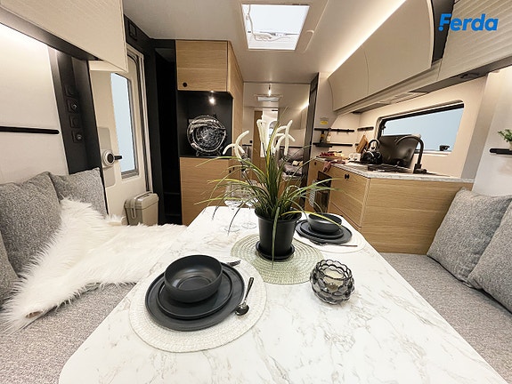 Adria Adora 663 UT - Alde | Enkeltsenger | Stort Bad | Elektrisk Gulvvarme 14 of 20