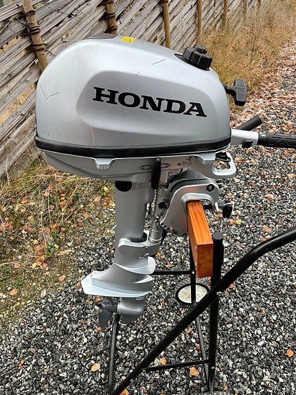 Linder Fishing 440 med motor og henger selges 10 of 12