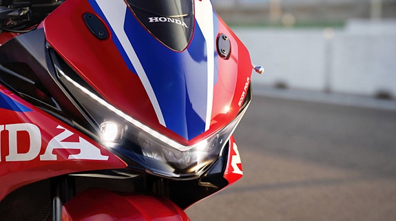 Honda CBR500R FOUR NYHET! RESERVER I DAG! 2 of 13