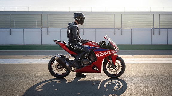 Honda CBR500R FOUR NYHET! RESERVER I DAG! 3 of 13