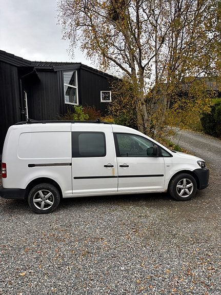 Volkswagen Caddy Maxi 4 of 11