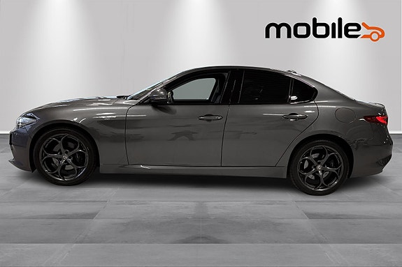Alfa Romeo Giulia 20 of 30