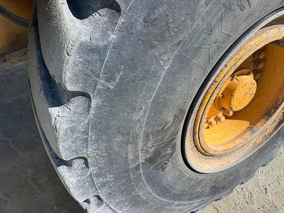 Volvo L180G hjullaster med sentralsmøring og 3. funksjon 27 of 30
