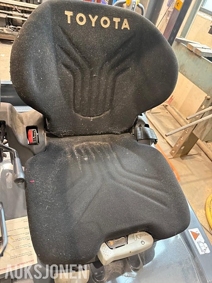 Toyota Traigo 18 14 of 14