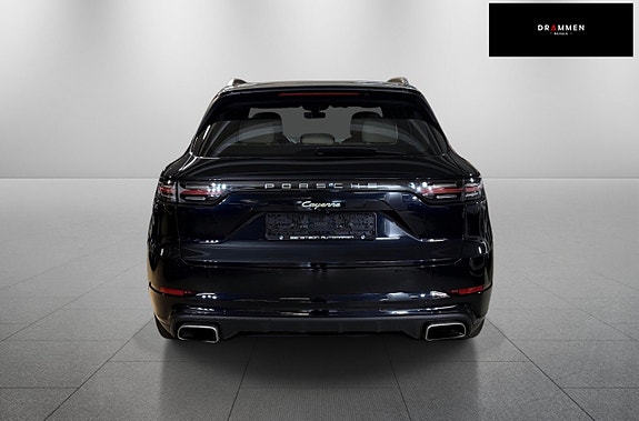Porsche Cayenne 7 of 27