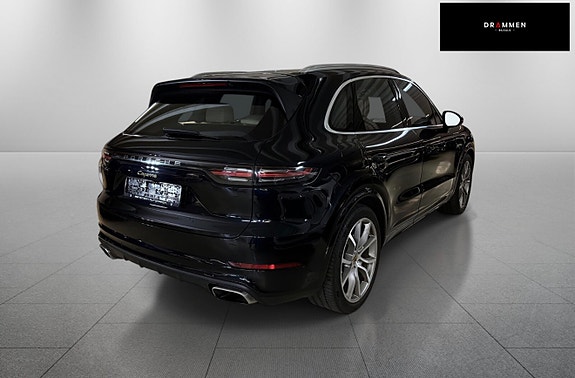 Porsche Cayenne 5 of 27