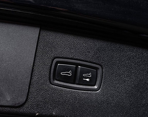 Porsche Cayenne 25 of 27