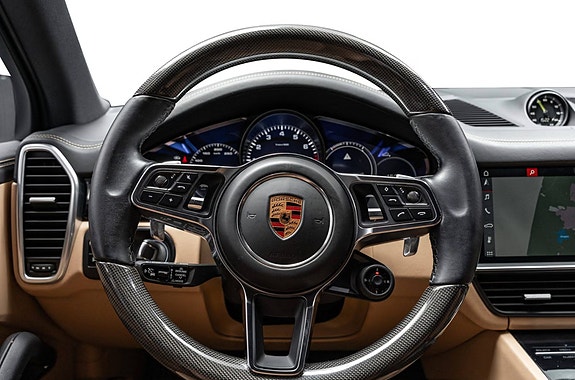 Porsche Cayenne 11 of 27