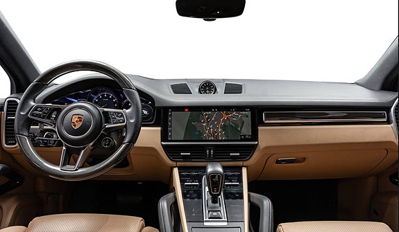 Porsche Cayenne 10 of 27