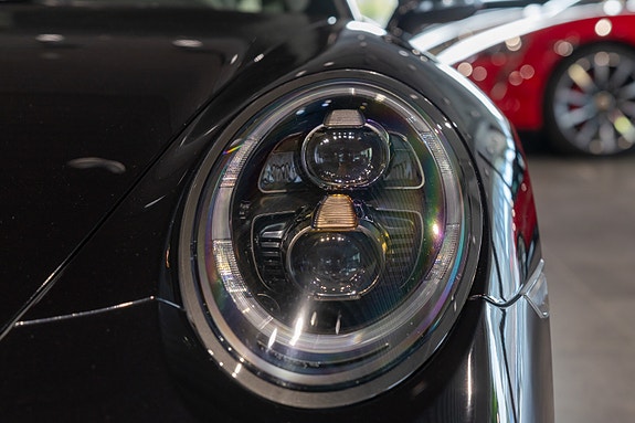 Porsche 911 Carrera 4 GTS 9 of 30